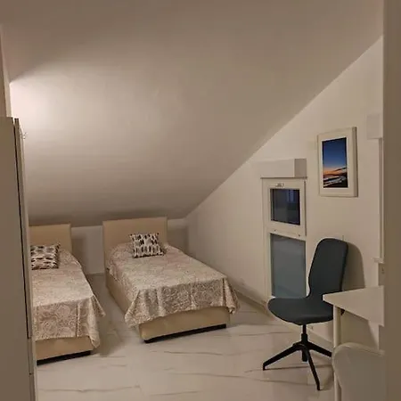 Casa Marco Aurelio Al Mare Apartment