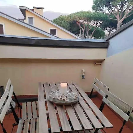 Casa Marco Aurelio Al Mare Apartment *